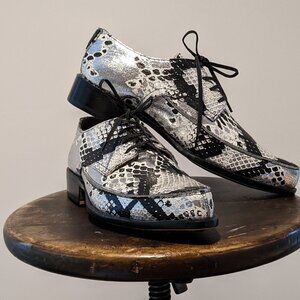 John Fluevog Buster Derby Dress Shoe, Size 8.5